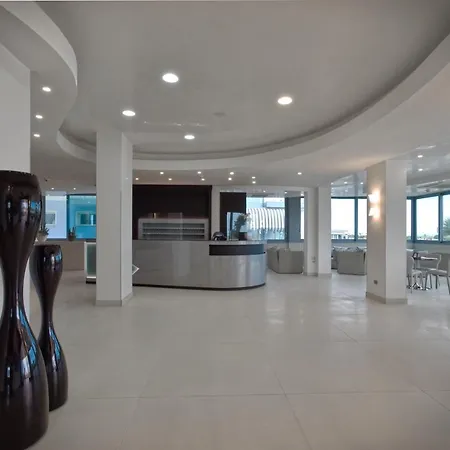 Monaco 3*