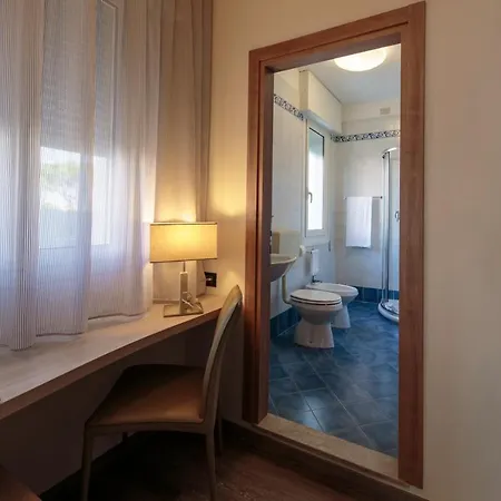 Hotel Monaco 3*