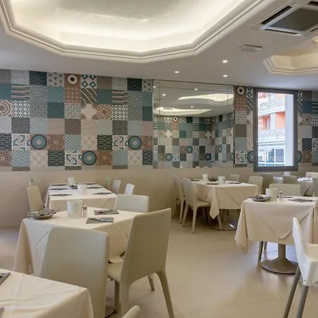 Hotel Monaco 3*
